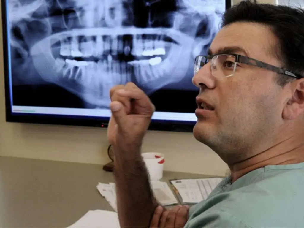 Expert Surgeon Los Angeles - Best dentist in Los Angeles