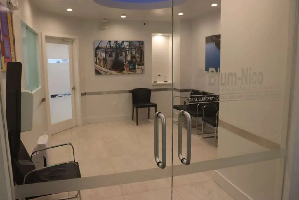 expert dental office miami