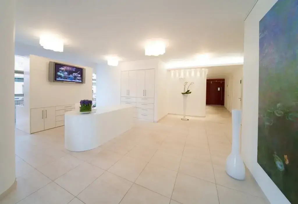 specialist dentist cigomatic system Stuttgart