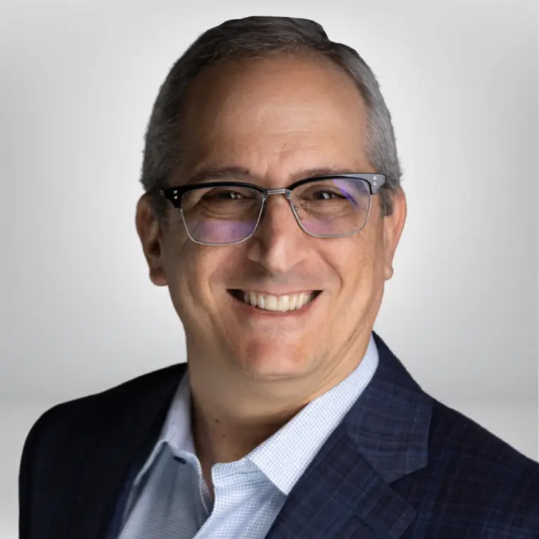 Dr. Eduardo Nicolaievsky, best dentist in Miami
