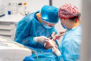 Prepárate para los implantes dentales